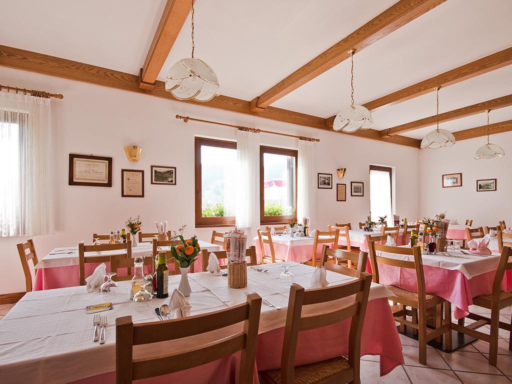 Albergo Alpino Da Tullio Avio Ngoại thất bức ảnh