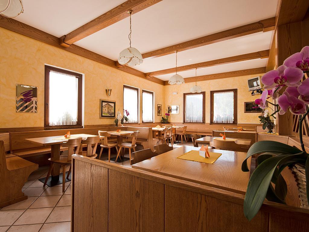 Albergo Alpino Da Tullio Avio Ngoại thất bức ảnh