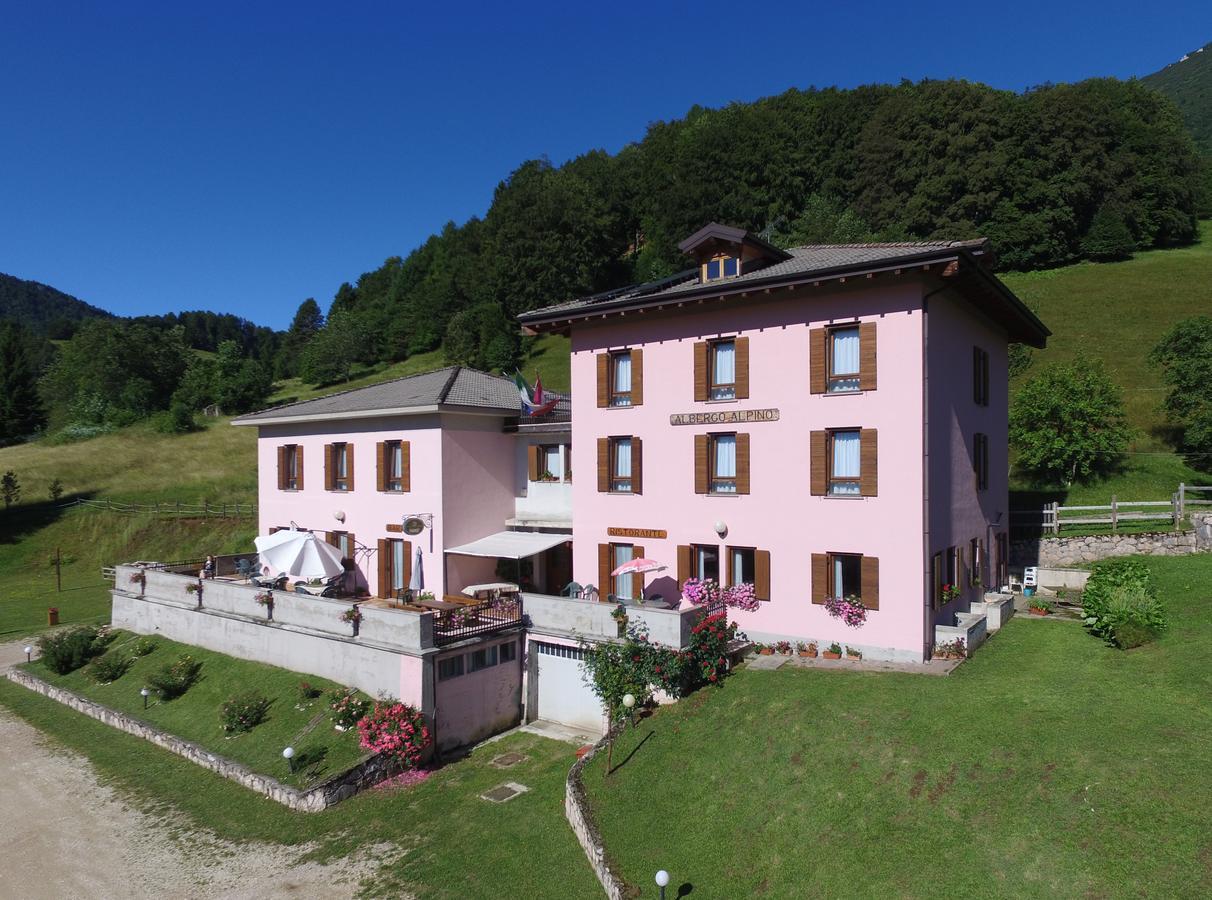 Albergo Alpino Da Tullio Avio Ngoại thất bức ảnh